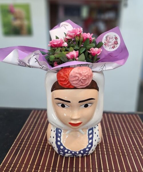 Cabeza Decorativa con Plantas II